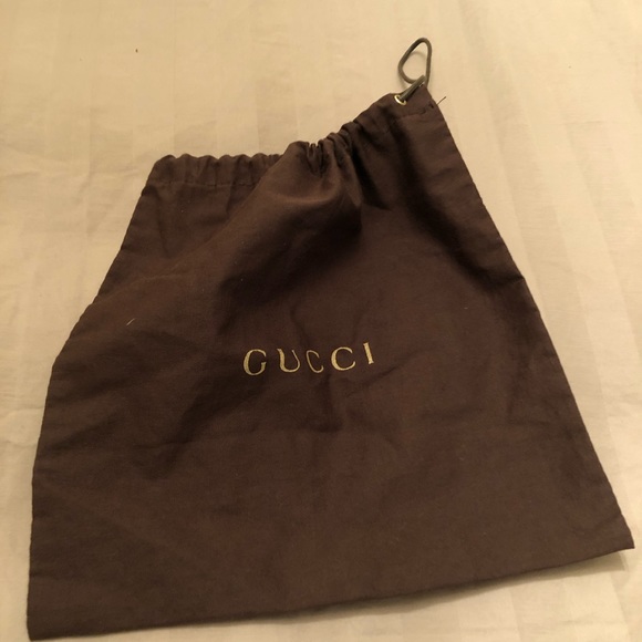 GUCCI - Picture 4 of 6